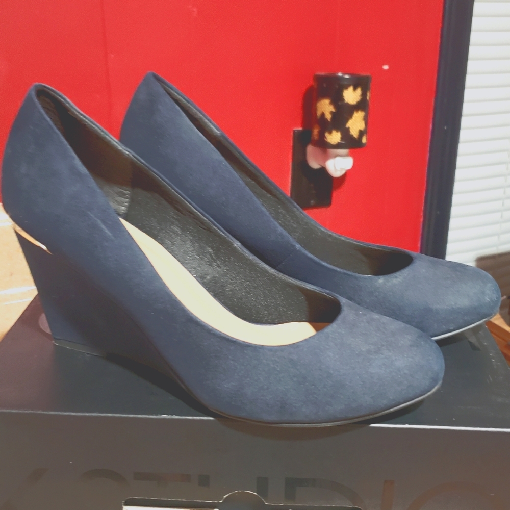 Dress shoes